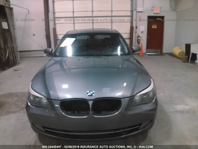 WBANV93578CZ66260 - 2008 BMW 535 GRAY photo 6