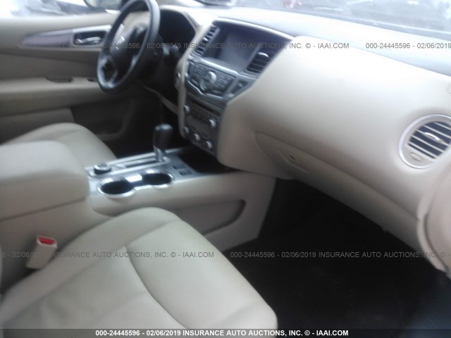 5N1DR2MM1HC608888 - 2017 NISSAN PATHFINDER S/SV/SL/PLATINUM BLACK photo 5