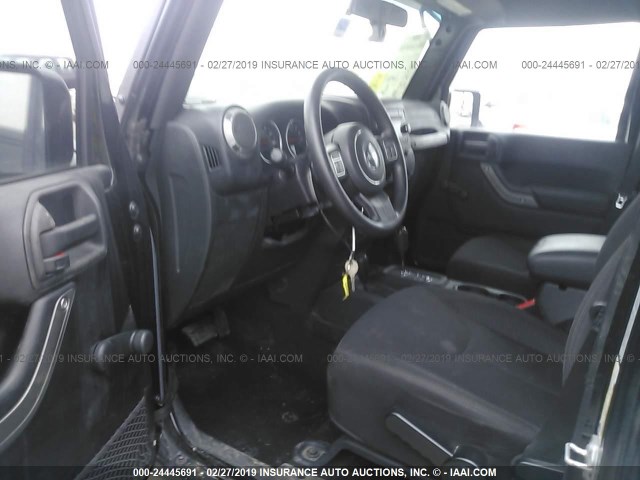 1C4BJWDG6FL575548 - 2015 JEEP WRANGLER UNLIMITE  BLACK photo 7