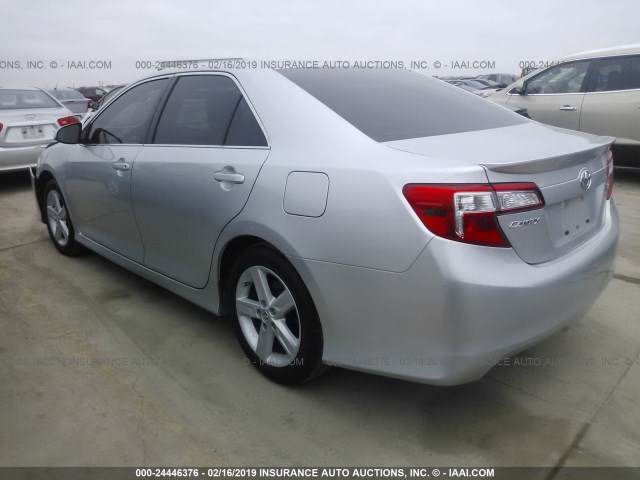 4T1BF1FK7CU201148 - 2012 TOYOTA CAMRY SE/LE/XLE SILVER photo 3