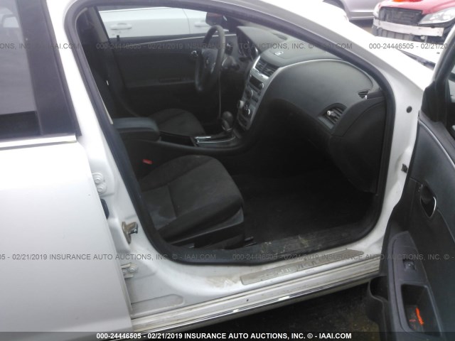 1G1ZC5EBXAF194064 - 2010 CHEVROLET MALIBU 1LT WHITE photo 5