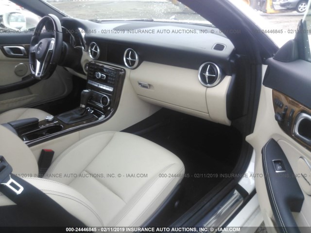 WDDPK4HA2FF102036 - 2015 MERCEDES-BENZ SLK 250 WHITE photo 5