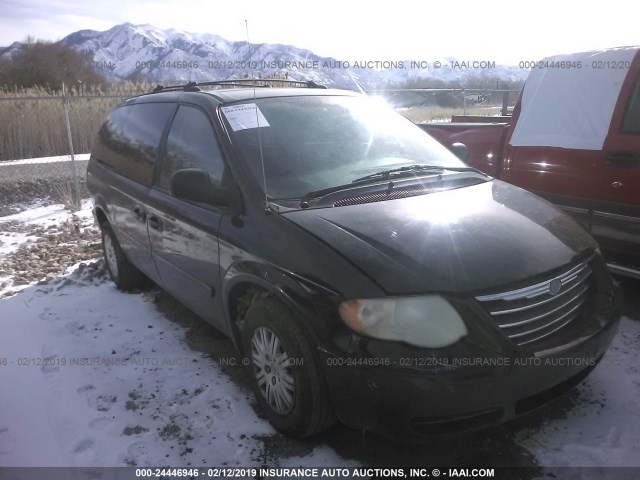 2C4GP44R35R303748 - 2005 CHRYSLER TOWN & COUNTRY LX RED photo 1