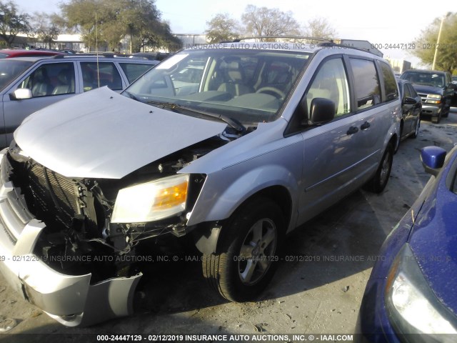 1D8HN44H58B188690 - 2008 DODGE GRAND CARAVAN SE SILVER photo 2