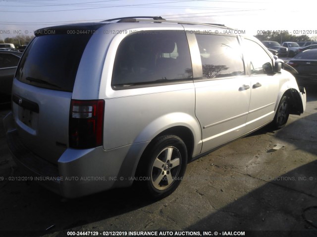 1D8HN44H58B188690 - 2008 DODGE GRAND CARAVAN SE SILVER photo 4