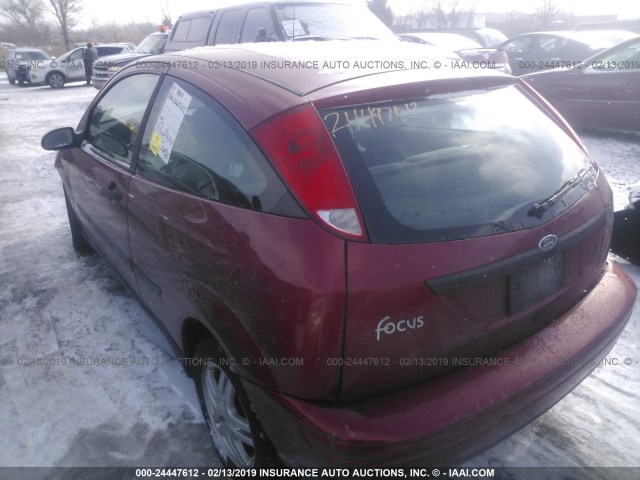 3FAFP313XYR239783 - 2000 FORD FOCUS ZX3 RED photo 3