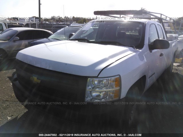 1GCRCPE01CZ259158 - 2012 CHEVROLET SILVERADO C1500 WHITE photo 2