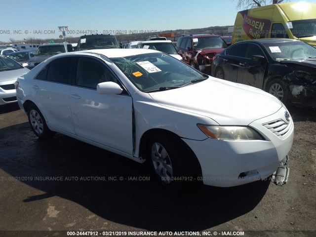 4T4BE46K28R034196 - 2008 TOYOTA CAMRY CE/LE/XLE/SE WHITE photo 1