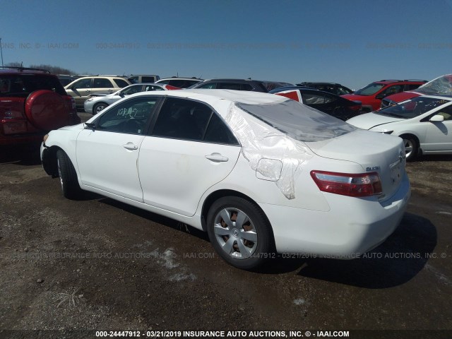 4T4BE46K28R034196 - 2008 TOYOTA CAMRY CE/LE/XLE/SE WHITE photo 3