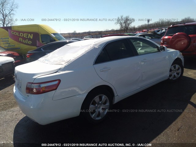 4T4BE46K28R034196 - 2008 TOYOTA CAMRY CE/LE/XLE/SE WHITE photo 4