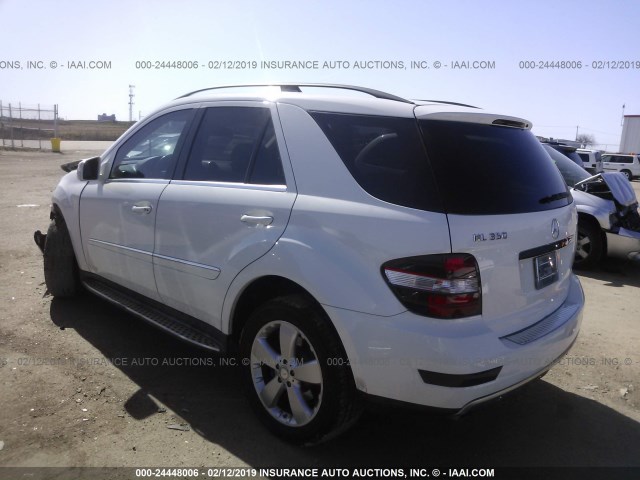 4JGBB8GB3BA685712 - 2011 MERCEDES-BENZ ML 350 4MATIC WHITE photo 3