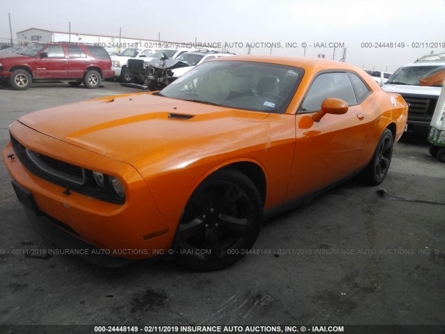 2C3CDYAG6EH205115 - 2014 DODGE CHALLENGER SXT ORANGE photo 2