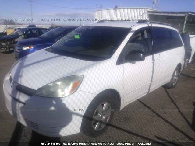 5TDZA23C34S163184 - 2004 TOYOTA SIENNA CE/LE WHITE photo 2