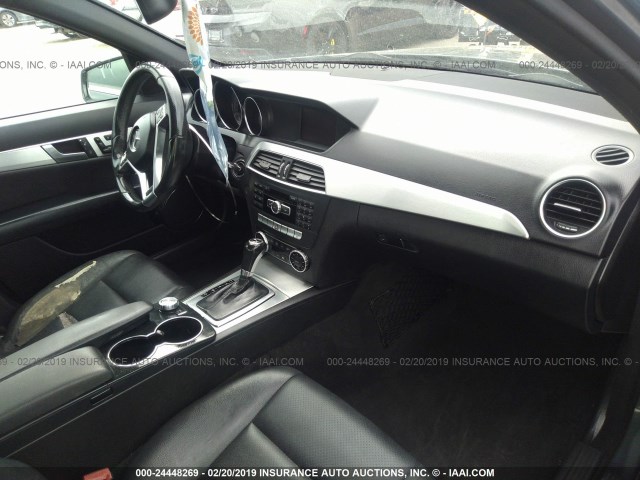 WDDGF4HB2DA808835 - 2013 MERCEDES-BENZ C 250 GRAY photo 5