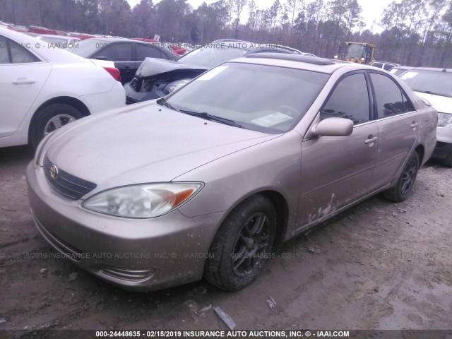 4T1BE32K62U620899 - 2002 TOYOTA CAMRY LE/XLE/SE GOLD photo 2