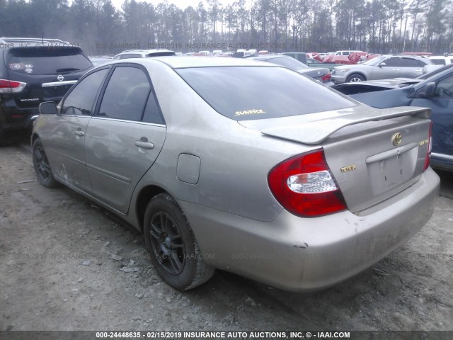 4T1BE32K62U620899 - 2002 TOYOTA CAMRY LE/XLE/SE GOLD photo 3