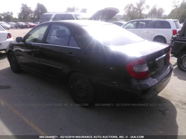 JTDBF30K420057136 - 2002 TOYOTA CAMRY LE/XLE/SE BLACK photo 3