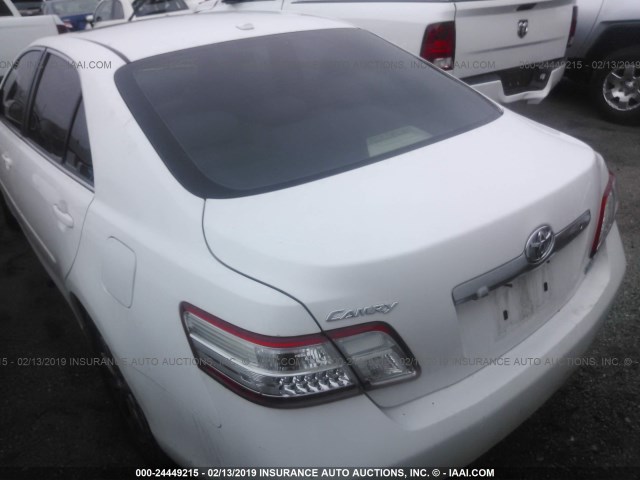 4T1BB3EK1BU136434 - 2011 TOYOTA CAMRY HYBRID WHITE photo 3