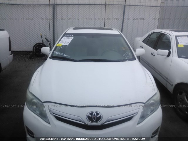 4T1BB3EK1BU136434 - 2011 TOYOTA CAMRY HYBRID WHITE photo 6