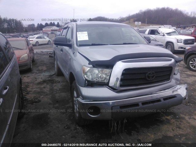 5TBDV54117S478477 - 2007 TOYOTA TUNDRA CREWMAX SR5 SILVER photo 1