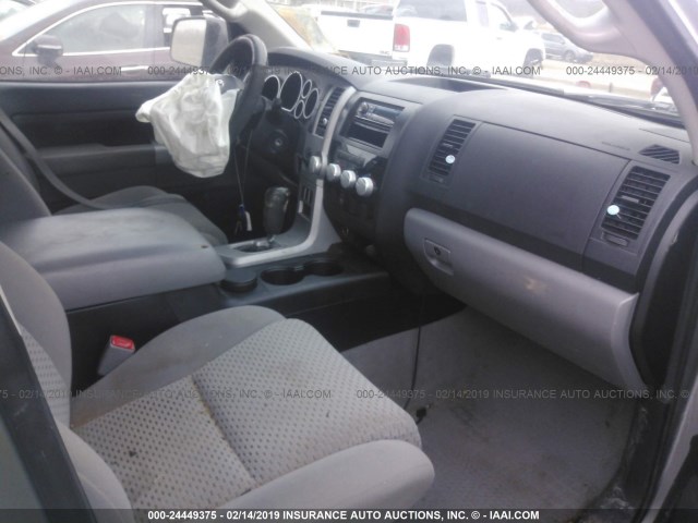 5TBDV54117S478477 - 2007 TOYOTA TUNDRA CREWMAX SR5 SILVER photo 5