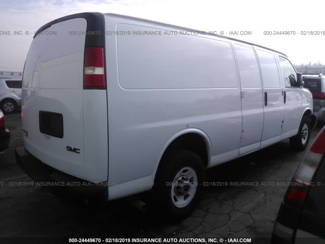 1GTW7GCA2E1910222 - 2014 GMC SAVANA G2500 WHITE photo 4