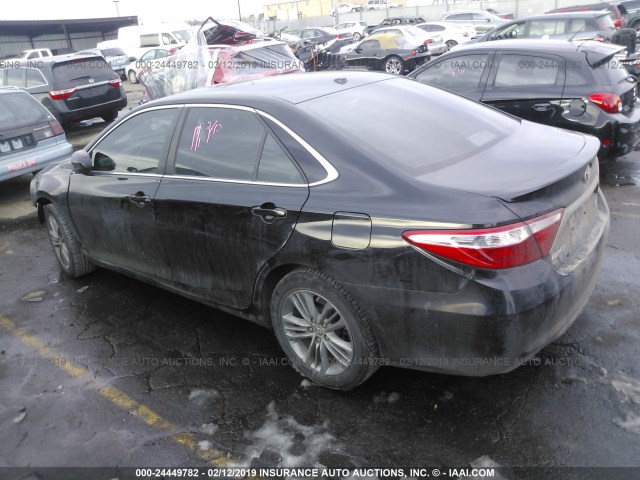 4T1BF1FK4FU887766 - 2015 TOYOTA CAMRY LE/XLE/SE/XSE BLACK photo 3