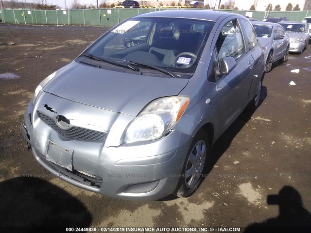 JTDJT4K32B5326964 - 2011 TOYOTA YARIS SILVER photo 2