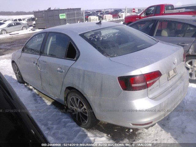 3VWD67AJ3GM243838 - 2016 VOLKSWAGEN JETTA SE SILVER photo 3