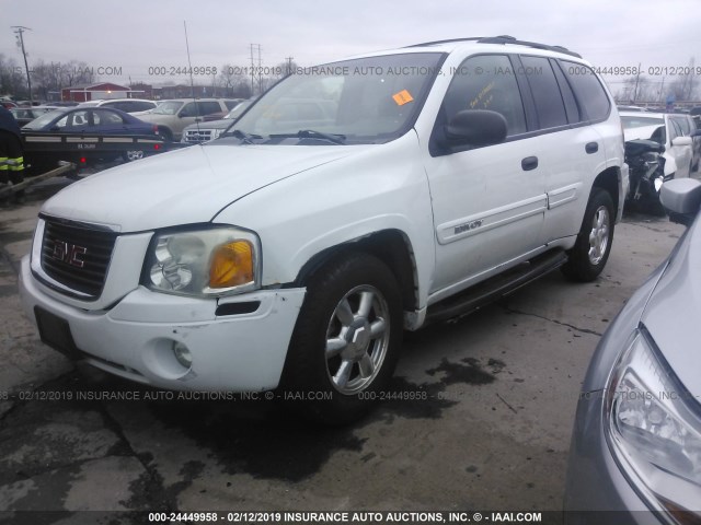 1GKDT13S842367576 - 2004 GMC ENVOY WHITE photo 2