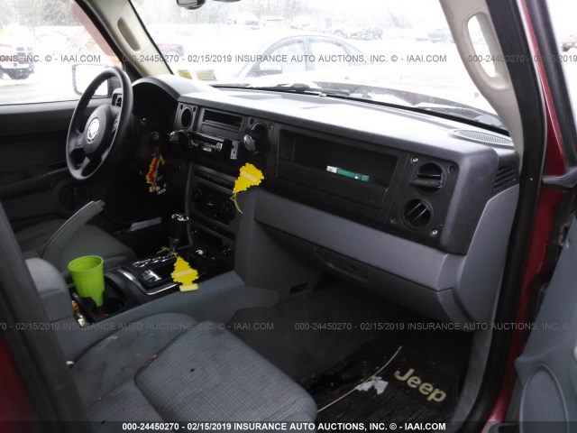 1J8HG48N16C104843 - 2006 JEEP COMMANDER MAROON photo 5