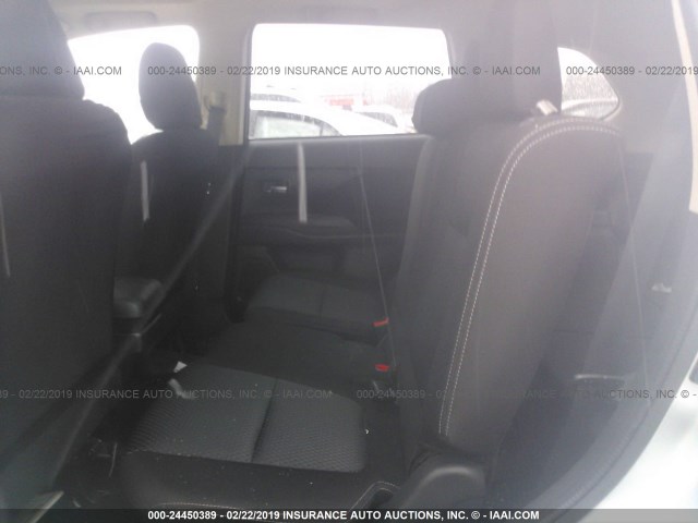 JA4AZ3A3XHZ040012 - 2017 MITSUBISHI OUTLANDER SE/SEL SILVER photo 8