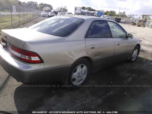 JT8BF28G0Y0285877 - 2000 LEXUS ES 300 TAN photo 4