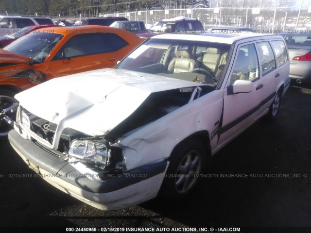 YV1LW5545V2328511 - 1997 VOLVO 850 WHITE photo 2