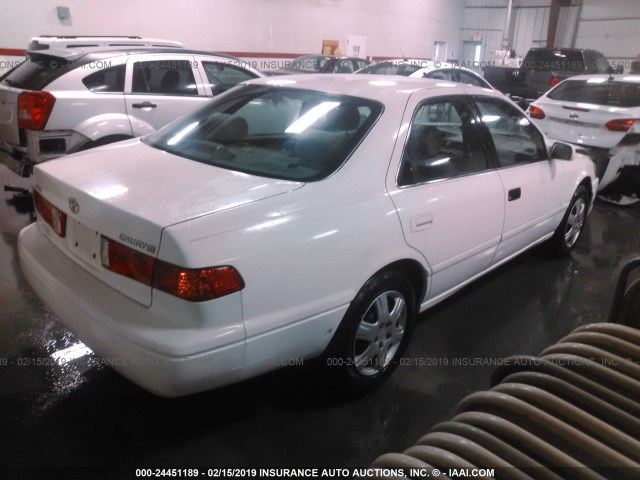 4T1BG22K61U833550 - 2001 TOYOTA CAMRY CE/LE/XLE WHITE photo 4