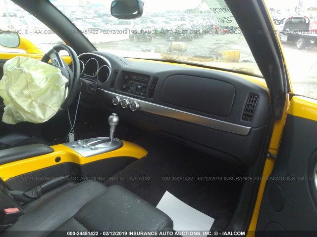 1GCES14P24B110376 - 2004 CHEVROLET SSR YELLOW photo 5