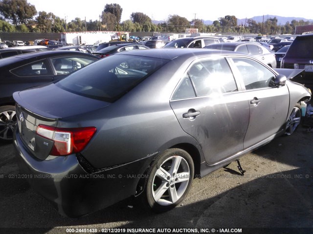 4T1BF1FK2CU181147 - 2012 TOYOTA CAMRY SE/LE/XLE 灰色 照片 4