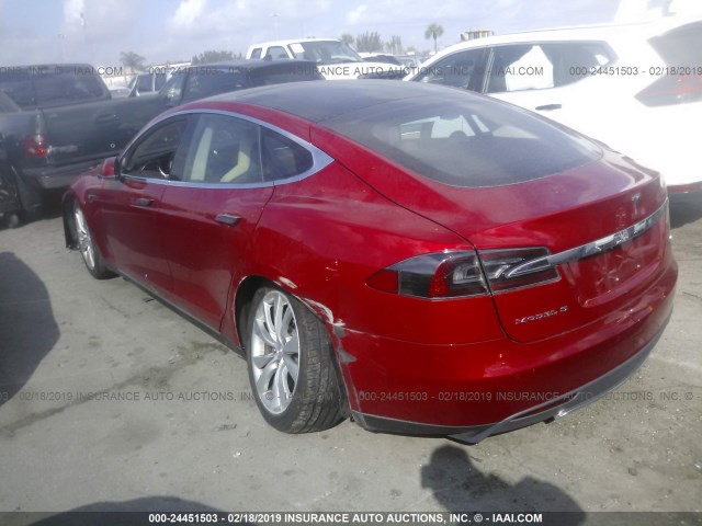 5YJSA1S11EFP38190 - 2014 TESLA MODEL S RED photo 3