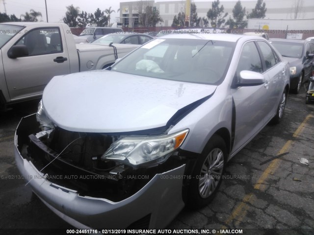 4T1BF1FK9CU030001 - 2012 TOYOTA CAMRY SE/LE/XLE 银色 照片 2