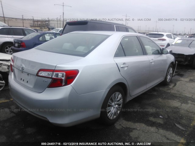 4T1BF1FK9CU030001 - 2012 TOYOTA CAMRY SE/LE/XLE 银色 照片 4
