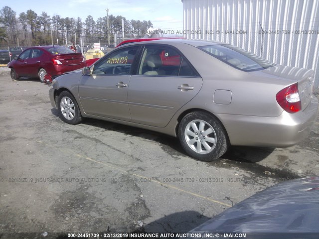4T1BF30K14U584316 - 2004 TOYOTA CAMRY LE/XLE/SE GOLD photo 3