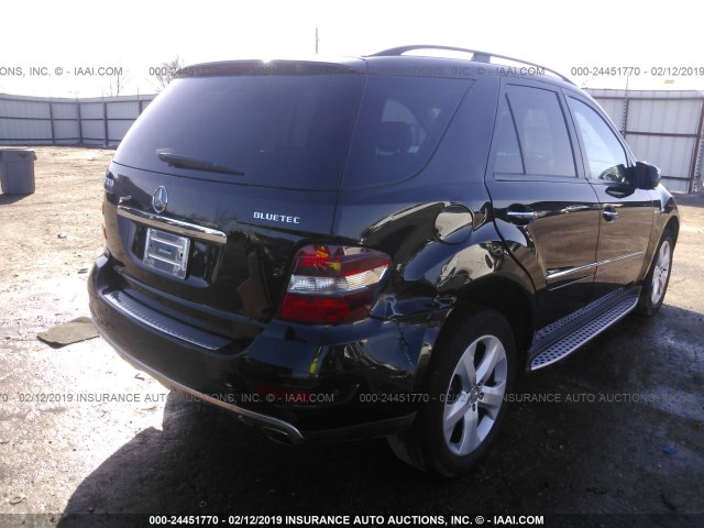 4JGBB25E59A480980 - 2009 MERCEDES-BENZ ML BLACK photo 4