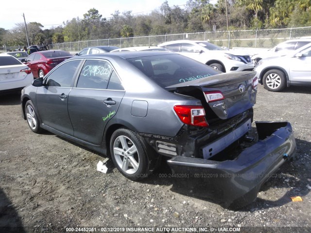 4T1BF1FK2CU591205 - 2012 TOYOTA CAMRY SE/LE/XLE 灰色 照片 3