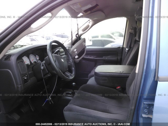 3D7KU28C44G270542 - 2004 DODGE RAM 2500 ST/SLT 蓝色 照片 5