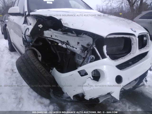 5UXKT0C34H0V96178 - 2017 BMW X5 XDR40E WHITE photo 6
