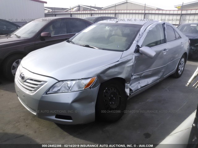 JTNBE46K873030913 - 2007 TOYOTA CAMRY NEW GENERAT CE/LE/XLE/SE SILVER photo 2