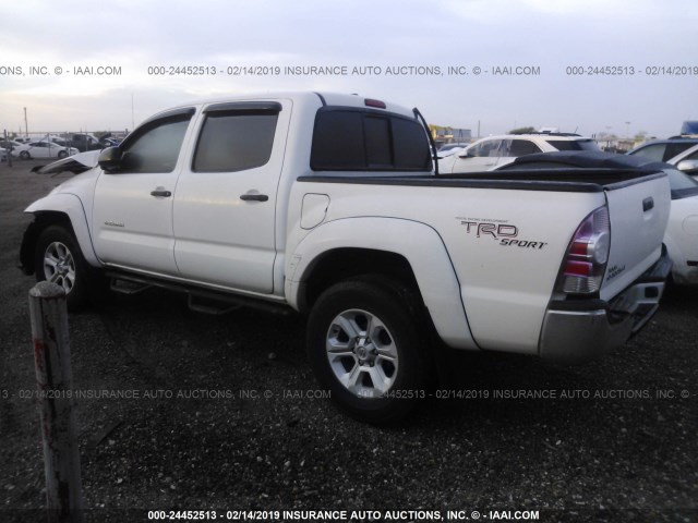 5TFJU4GN9BX001031 - 2011 TOYOTA TACOMA DOUBLE CAB PRERUNNER WHITE photo 3