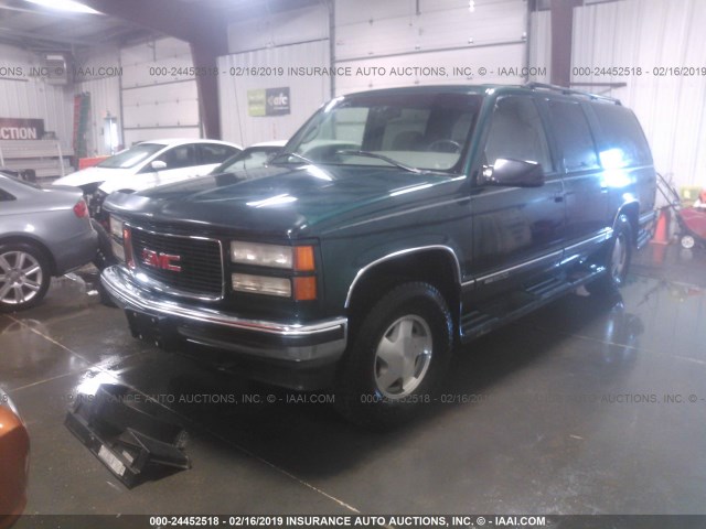 3GKFK16RXTG506956 - 1996 GMC SUBURBAN K1500 GREEN photo 2