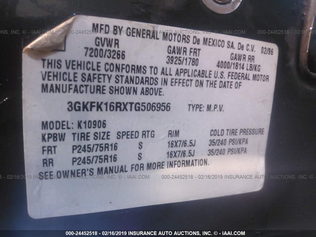 3GKFK16RXTG506956 - 1996 GMC SUBURBAN K1500 GREEN photo 9