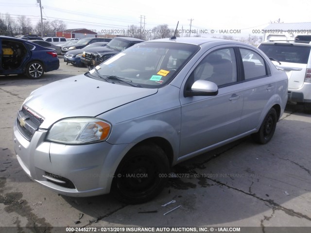 KL1TD56E99B663027 - 2009 CHEVROLET AVEO LS/LT SILVER photo 2